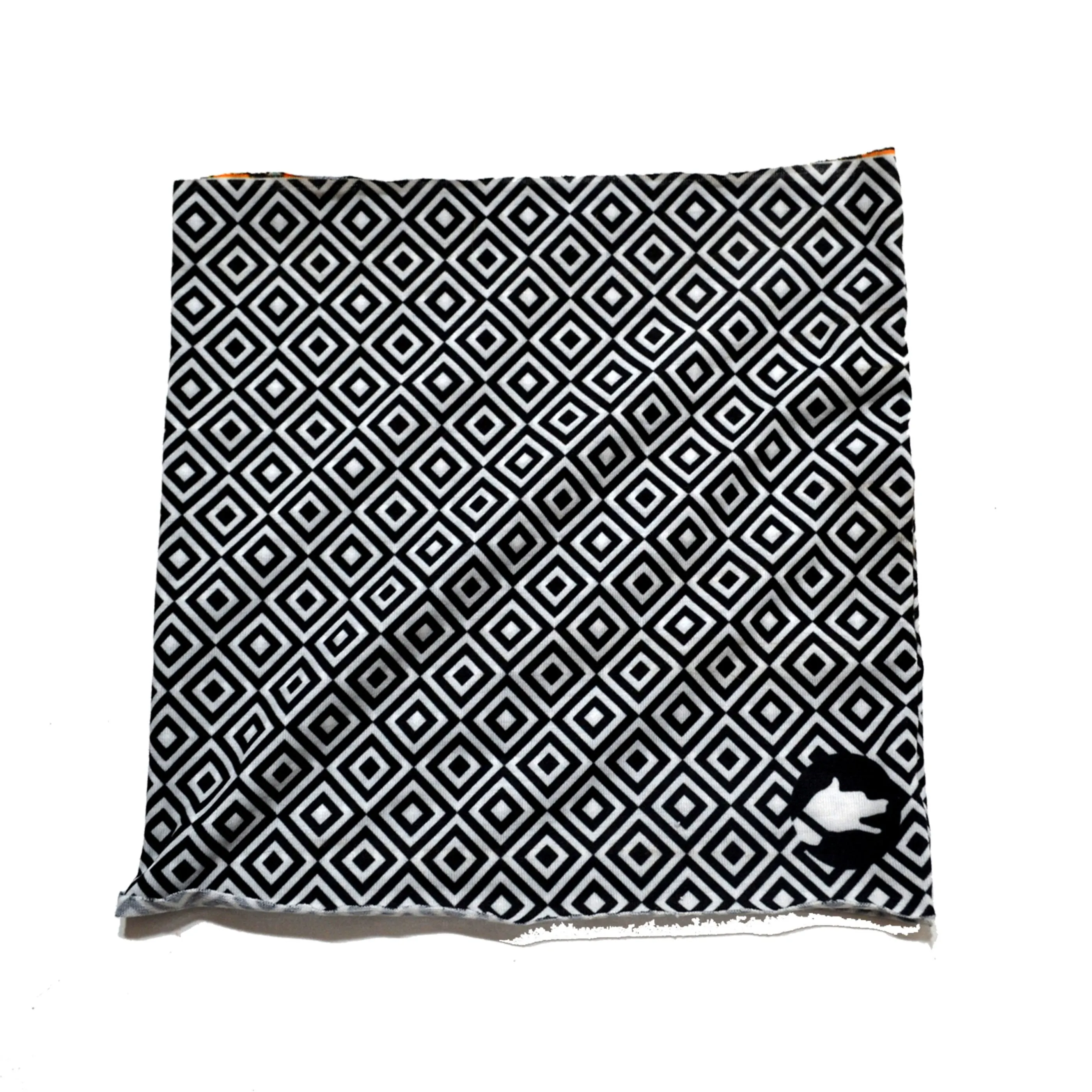The "BW Squary" Tunnel Scarf