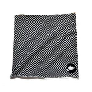 The "BW Squary" Tunnel Scarf